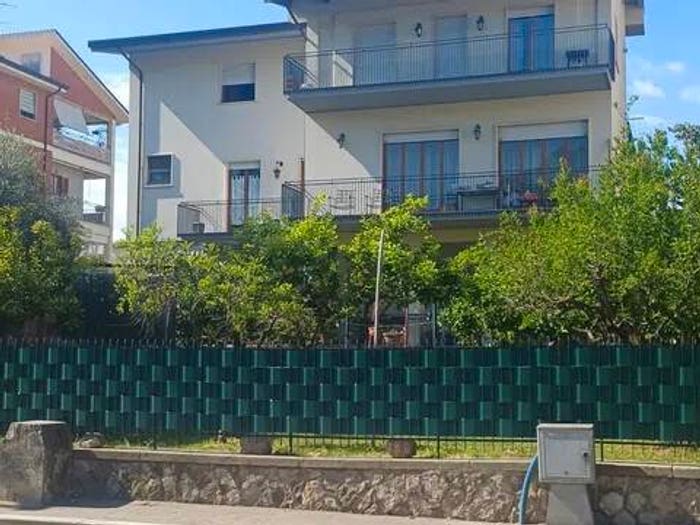 Appartamento con 5 locali in vendita in Via Damiano Chiesa, Centro, Fondi