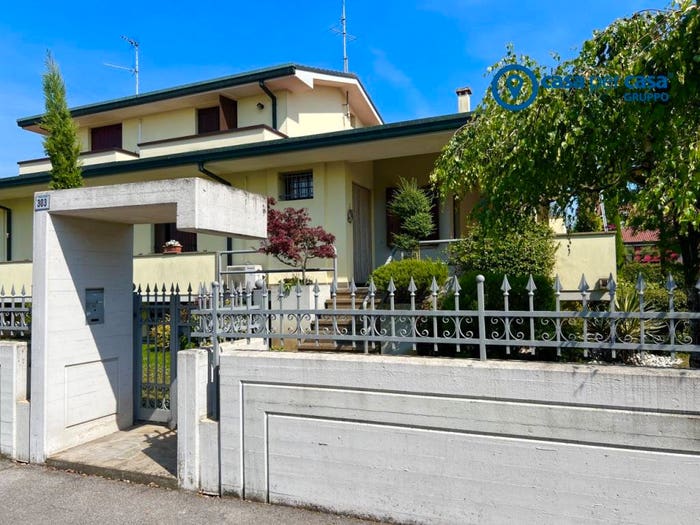 Casa con 5 locali in vendita in Via Emilia, Centro, Solesino