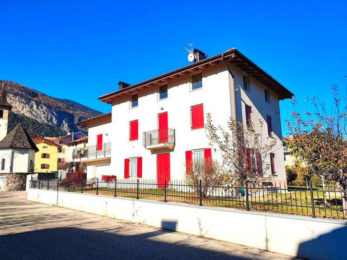 Casa con 6 locali in vendita in Via Stefano Cattani, Contà