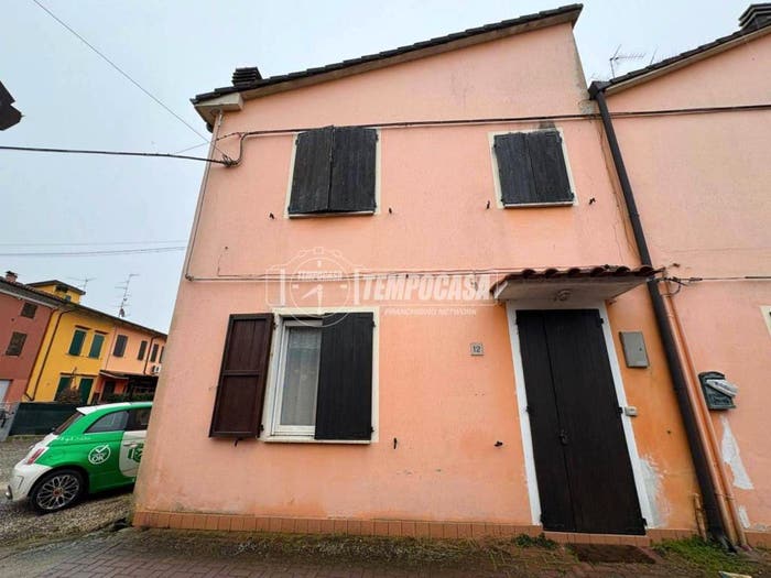 Casa trilocale in vendita in Via delle Valli, Quarantoli, Mirandola