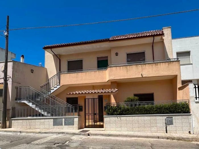 Appartamento quadrilocale in vendita in Via Antonio Gramsci No Number, Centro, Specchia