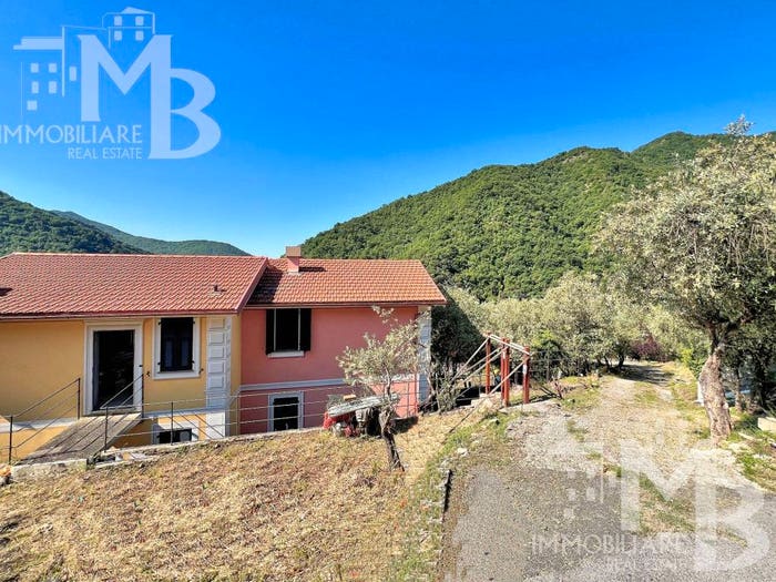 Casa con 6 locali in vendita in Via Posato, Salto Chiesa, Avegno
