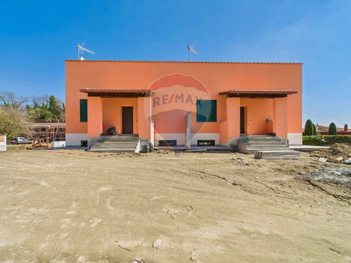 Casa quadrilocale in vendita in Viale India, Le Rughe, Formello