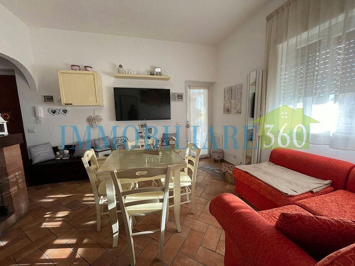 Appartamento trilocale in vendita in Via Marino De Santis, Centro, Orbetello