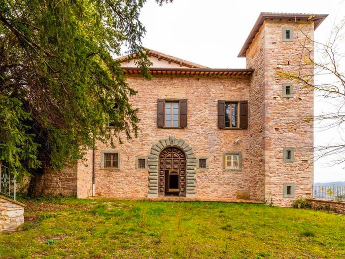 Casa con 6 locali in vendita in Loc Loreto Alto, Gubbio