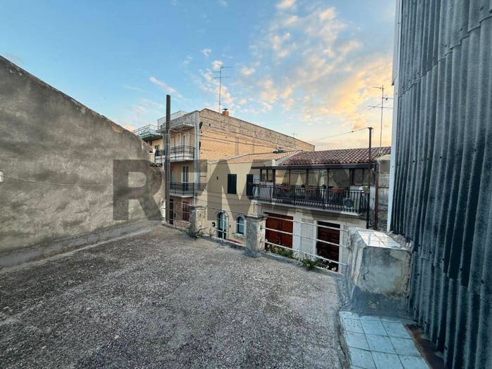 Appartamento trilocale in vendita in via Bellini, Floridia