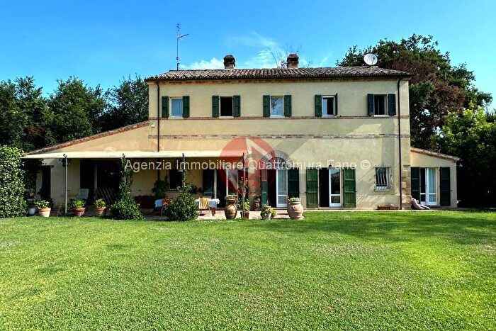 Casa con 6 locali in vendita in strada ferriera, Candelara, Pesaro