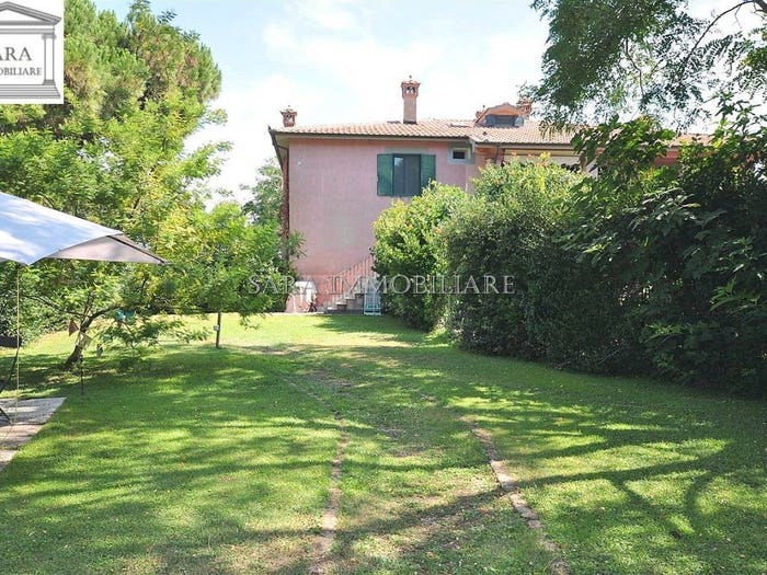 Appartamento quadrilocale in vendita in Strada Provinciale Parrina, Orbetello