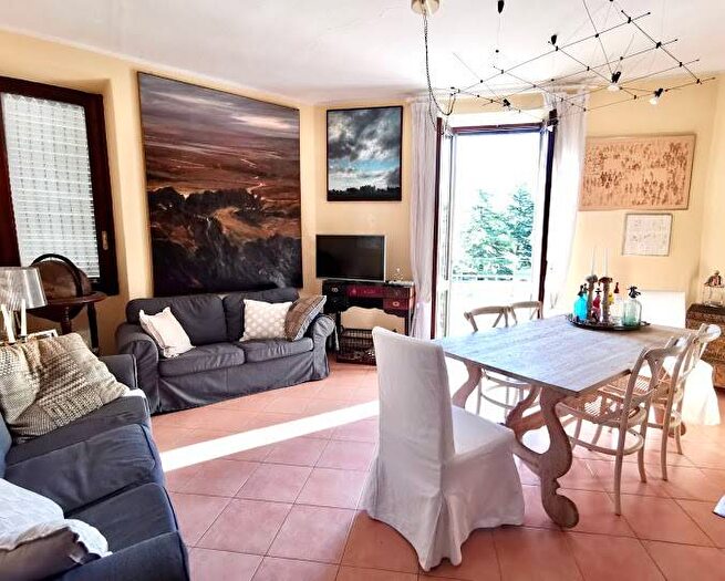 Appartamento con 5 locali in vendita in Via Settembre, Centro, Bellano