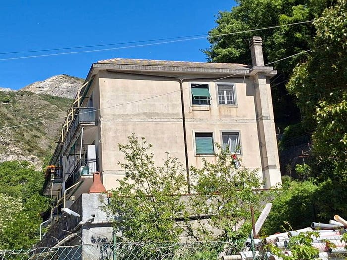 Appartamento trilocale in vendita in Via alla Chiesa di San Giorgio di Bavari, San Desiderio, Genova
