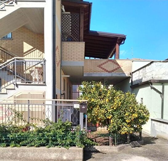 Appartamento trilocale in vendita in Via Dalmazia, Mozzagrogna