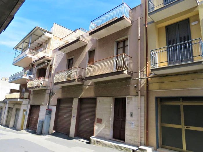 Casa con 6 locali in vendita in Via Duca D'Aosta, Carlentini Nord, Carlentini