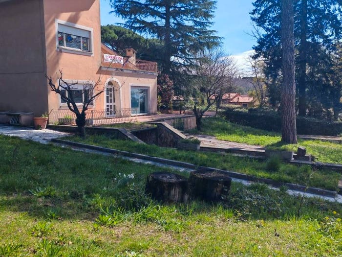 Casa con 6 locali in vendita in Via Magno Egerio Lesbo, Monte Gentile Galloro, Ariccia