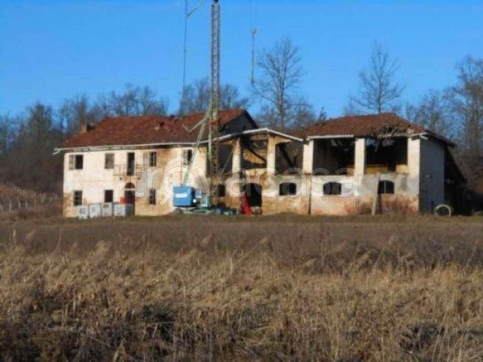 Casa con 5 locali in vendita in Centro, Castelnuovo Don Bosco