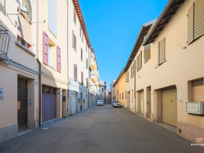 Casa con 6 locali in vendita in Via Camillo Zampieri, Centro Storico, Imola