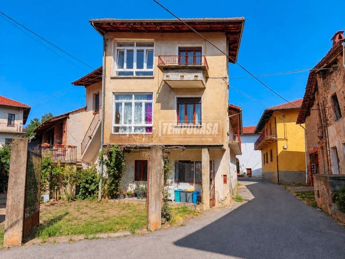 Casa con 5 locali in vendita in Via Roma, Sant'eusebio, Roasio