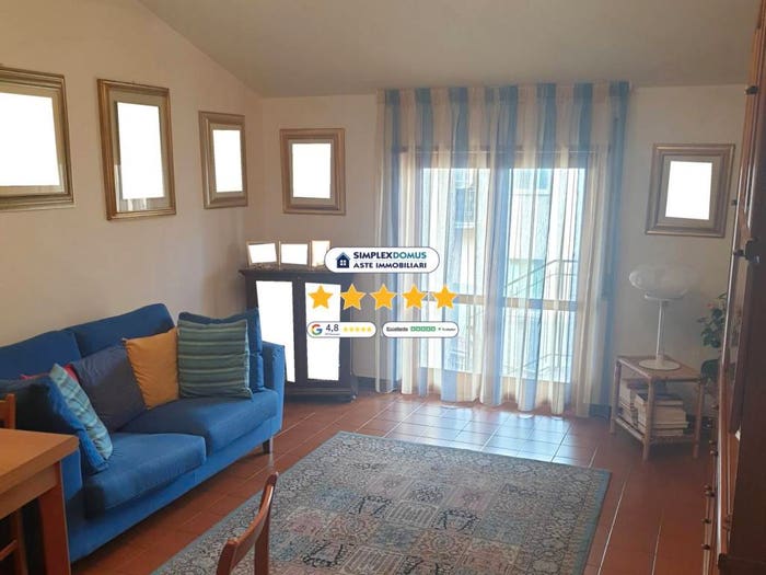 Appartamento trilocale in vendita in Via Lu Pinu, Calangianus