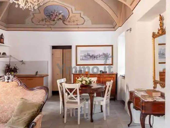 Appartamento con 6 locali in vendita in Via Libertà, Centro, Casalzuigno