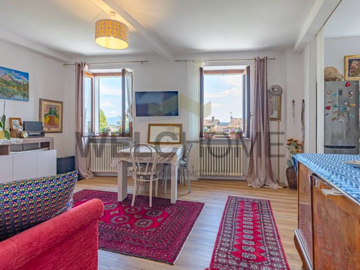 Appartamento trilocale in vendita in Via San Maurizio, Centro, Erba