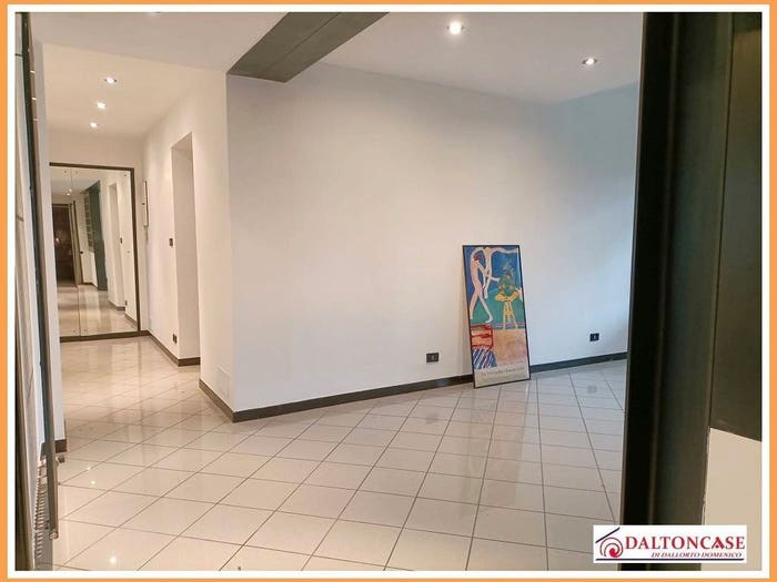 Appartamento quadrilocale in vendita in Piazza Generale Armando Diaz, Centro, Fossano