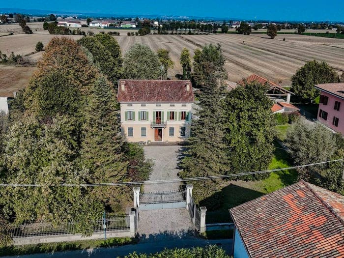 Casa con 6 locali in vendita in Via Cortine, Centro, Ceresara