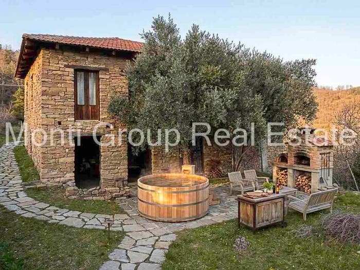 Casa con 6 locali in vendita in Roccaverano