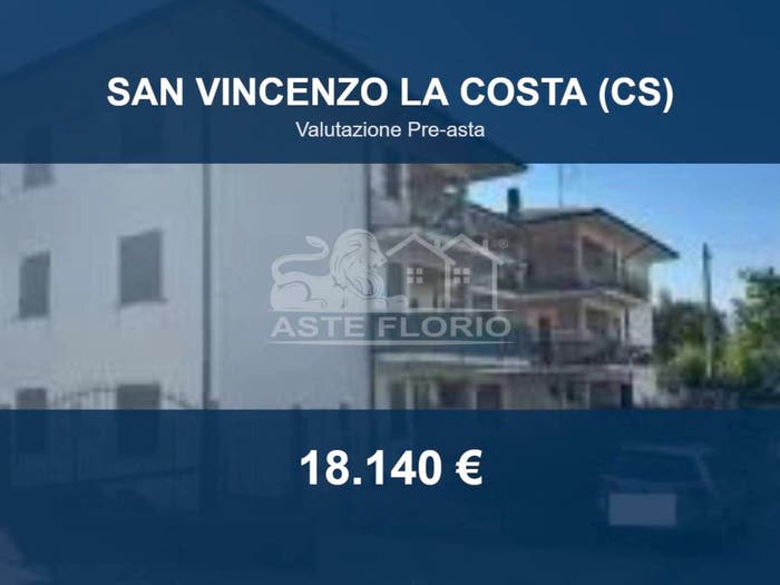 Appartamento con 6 locali in vendita in Via Maglie, Centro, San Vincenzo la Costa