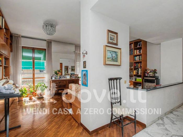 Appartamento trilocale in vendita in Via Antonio Cecchi, Foce, Genova
