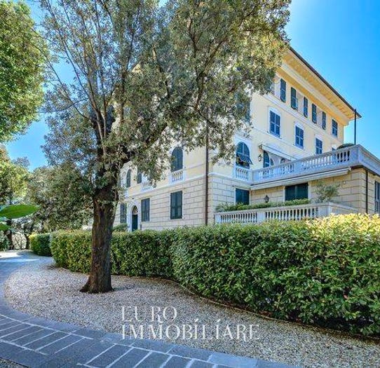 Appartamento quadrilocale in vendita in Via Gorgona, Albaro, Genova