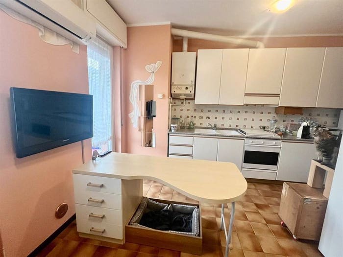 Appartamento monolocale in vendita in via Cesare Cantù, Olginate