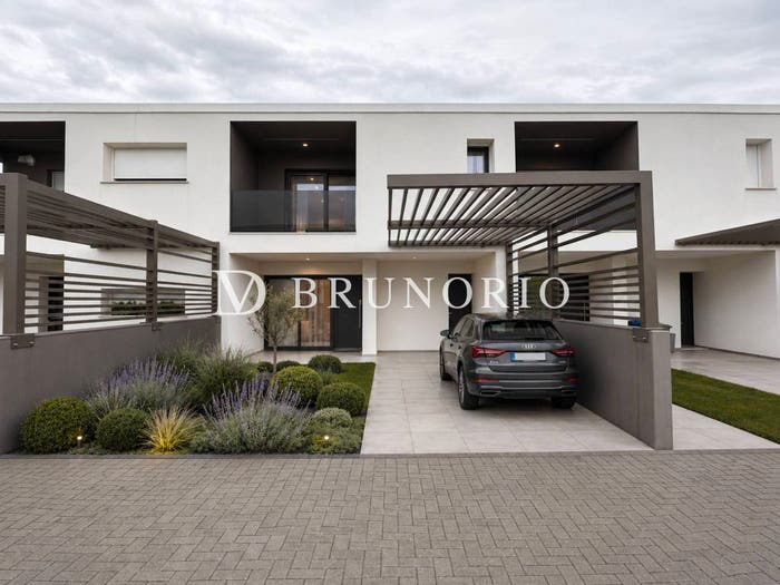 Casa con 5 locali in vendita in Via delle Pedane, Resana