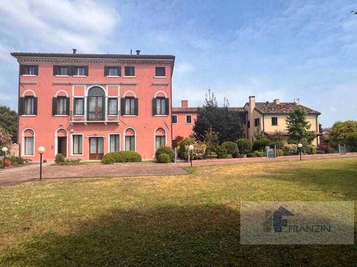Appartamento trilocale in vendita in Via Armando Diaz, Centro, Meolo
