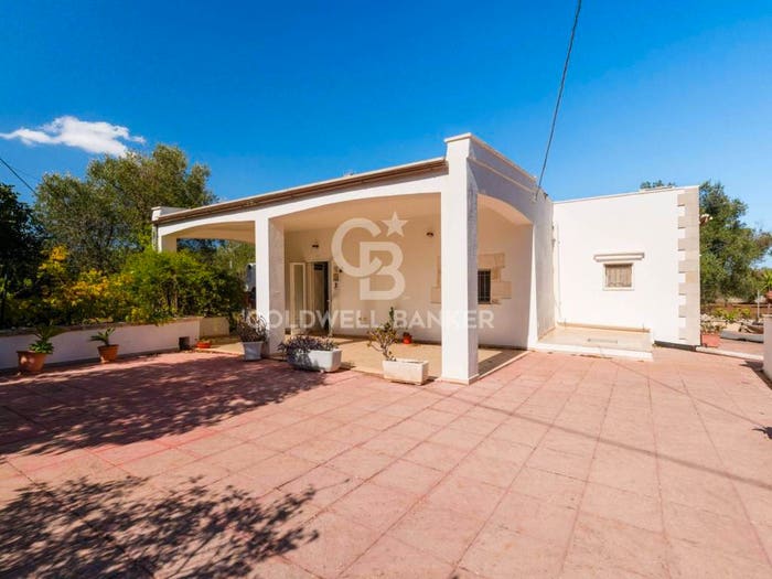 Casa quadrilocale in vendita in Contrada Tamburroni, Tamburroni Grottone Rosara, Ostuni