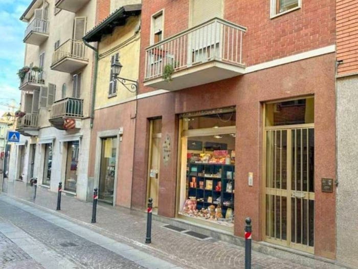 Appartamento bilocale in vendita in Via XX Settembre, Centro Storico, Chieri