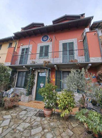 Casa con 5 locali in vendita in Via Cavour, Centro, Quattordio
