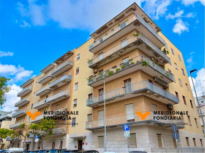 Appartamento con 6 locali in vendita in Via Don Luigi Sturzo, Ariosto, Lecce