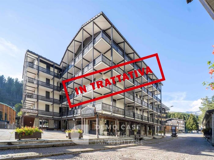 Appartamento trilocale in vendita in Via Antonio De Giacomi, Centro, Madesimo