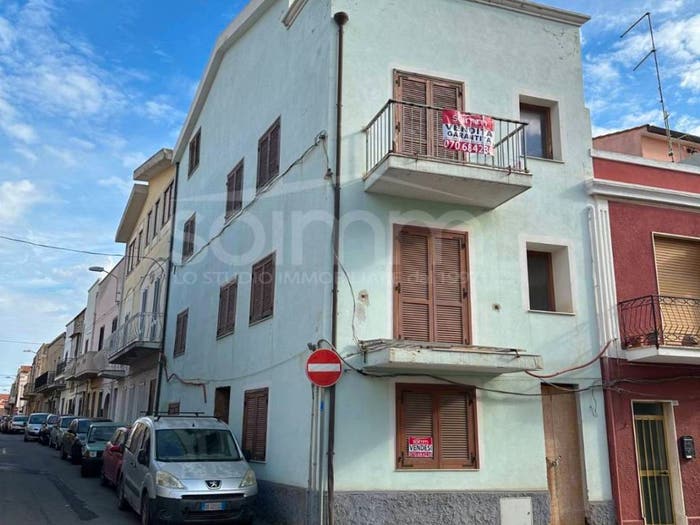 Casa con 6 locali in vendita in Via Eleonora d'Arborea, Centro, Sant'Antioco