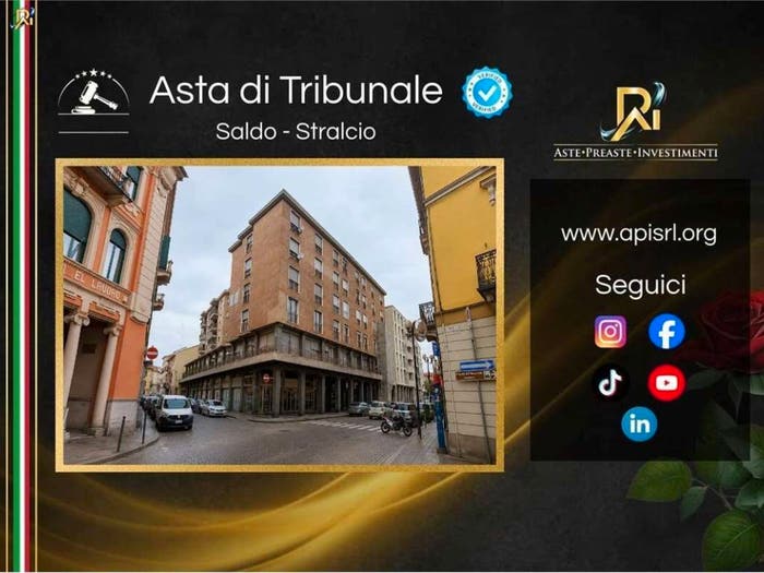 Appartamento con 5 locali in vendita in Via Camillo Cavour, Piazza della Libertà, Alessandria