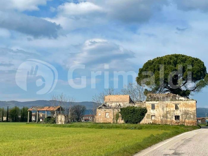 Casa con 5 locali in vendita in Via Budino, Budino Fiamenga Maceratola, Foligno