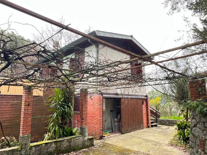Casa con 6 locali in vendita in Via Tecchioni, San Carlo Antona, Massa