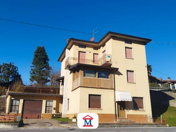 Appartamento quadrilocale in vendita in Laxolo, Val Brembilla
