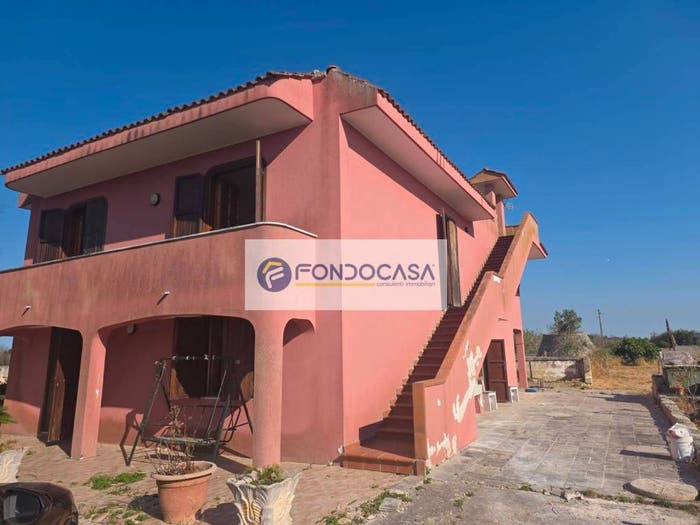 Casa quadrilocale in vendita in Contrada Termolito, Vernole