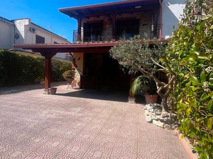 Casa con 5 locali in vendita in Viale Giorgio Vasari, Baia Verde, Castel Volturno