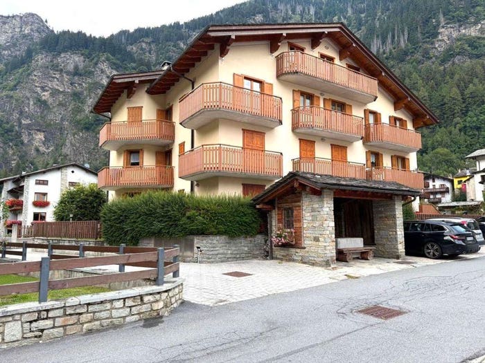 Appartamento bilocale in vendita in Via Iseli, Centro, Campodolcino