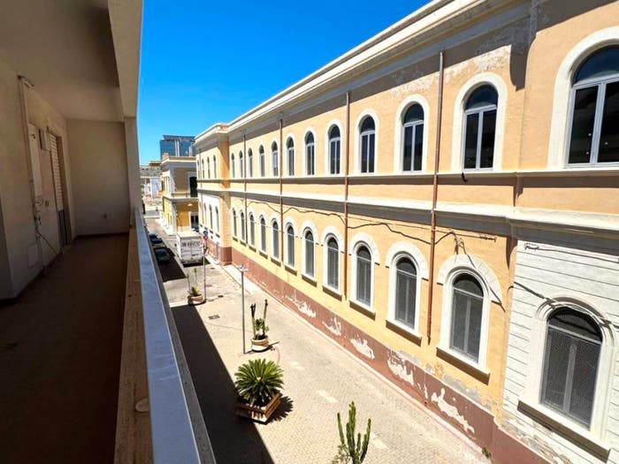 Appartamento trilocale in vendita in Via Sigismondo Castromediano, Centro, Gallipoli