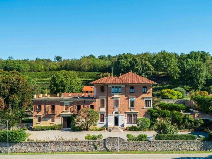 Casa con 6 locali in vendita in Roppolo