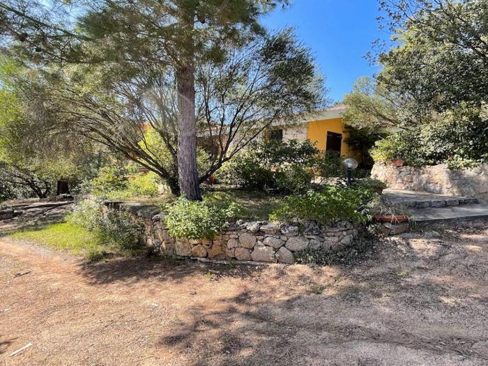 Casa quadrilocale in vendita in San Pantaleo, Olbia