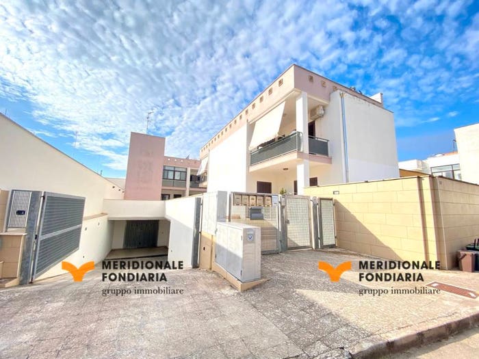Appartamento quadrilocale in vendita in Via Principe di Savoia, Centro, Carmiano