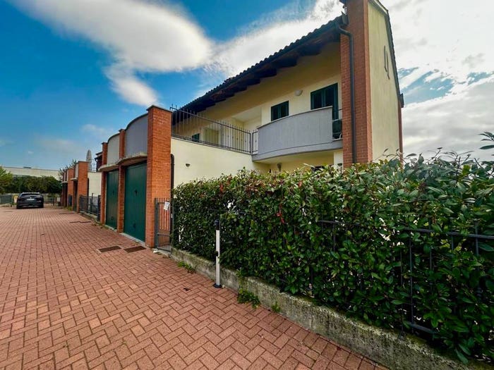 Casa con 5 locali in vendita in Via San Rocco, Villanova Canavese